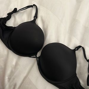 NEW VS BOMBSHELL BRA